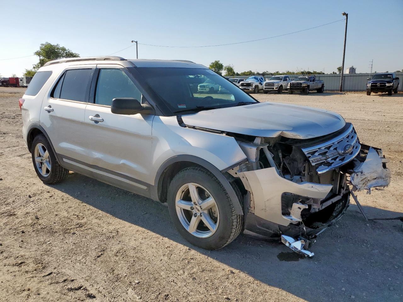 2019 Ford Explorer Xlt - Фото 4