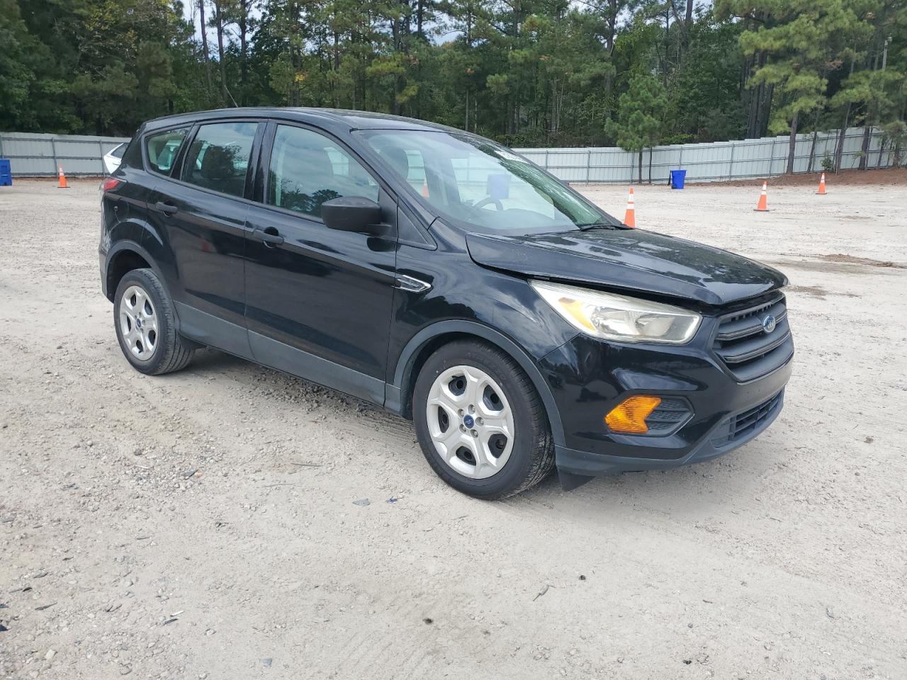 2017 Ford Escape S - Image 4