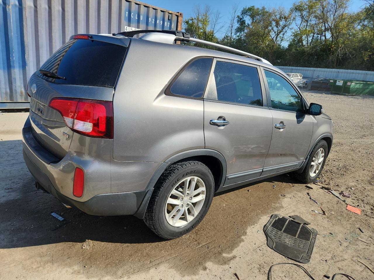 2014 Kia Sorento Lx - Image 3