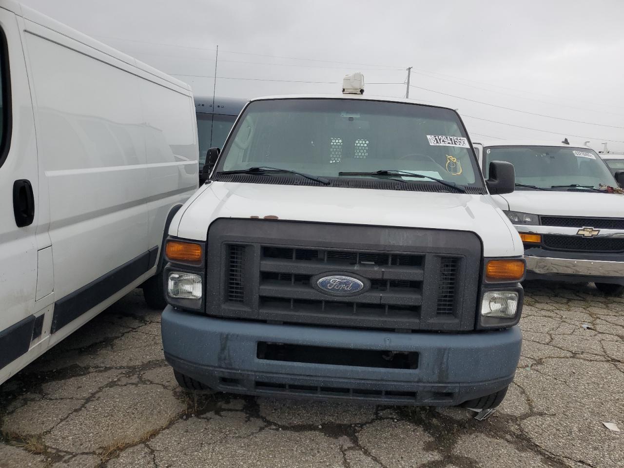 2013 Ford Econoline E250 Van - Image 5