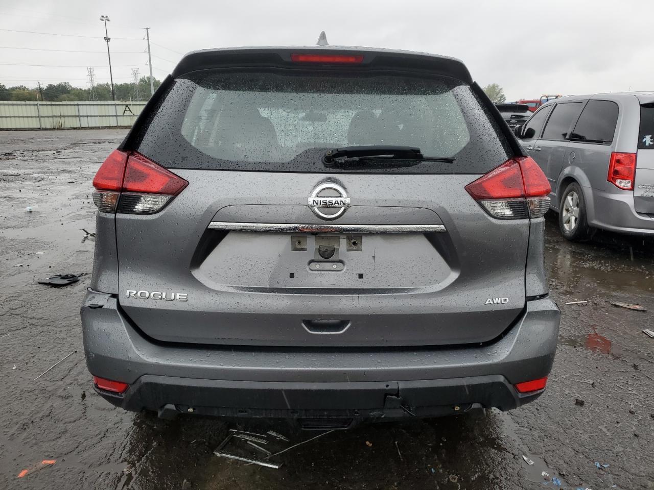 2017 Nissan Rogue S - Image 6