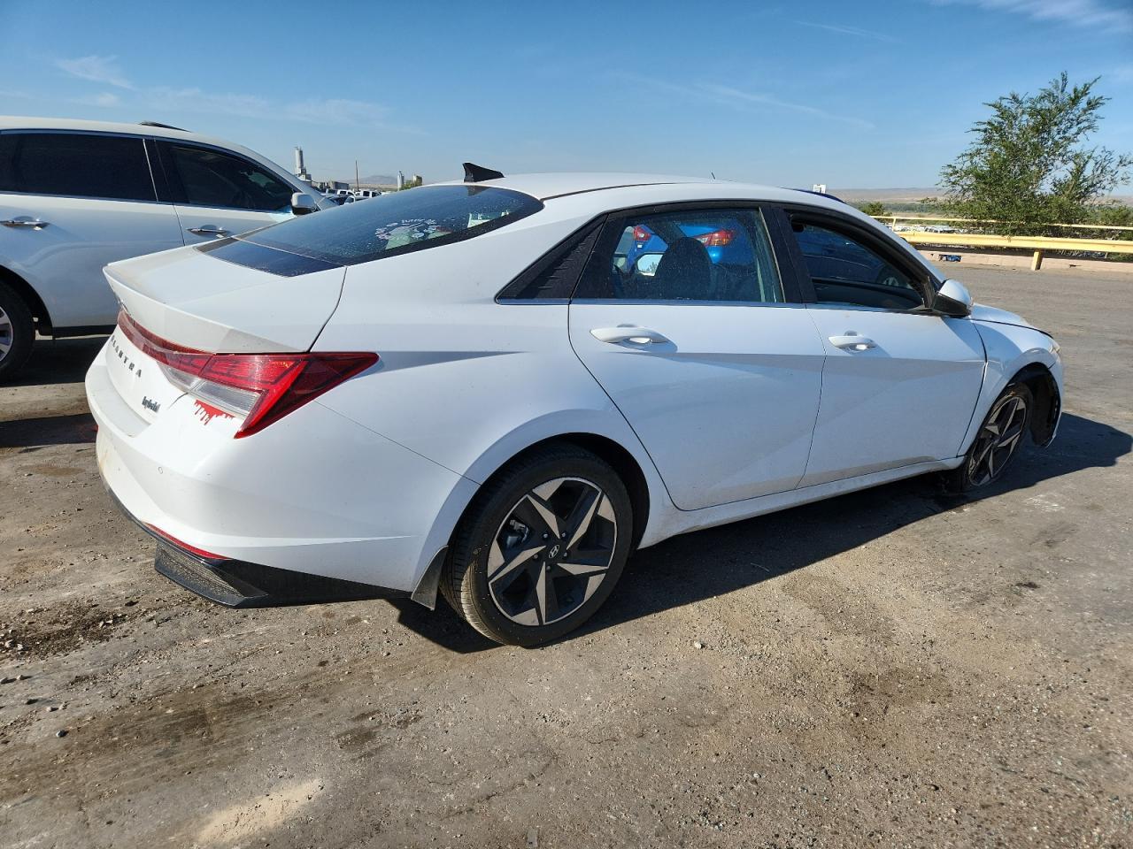 2023 Hyundai Elantra Limited - Фото 3