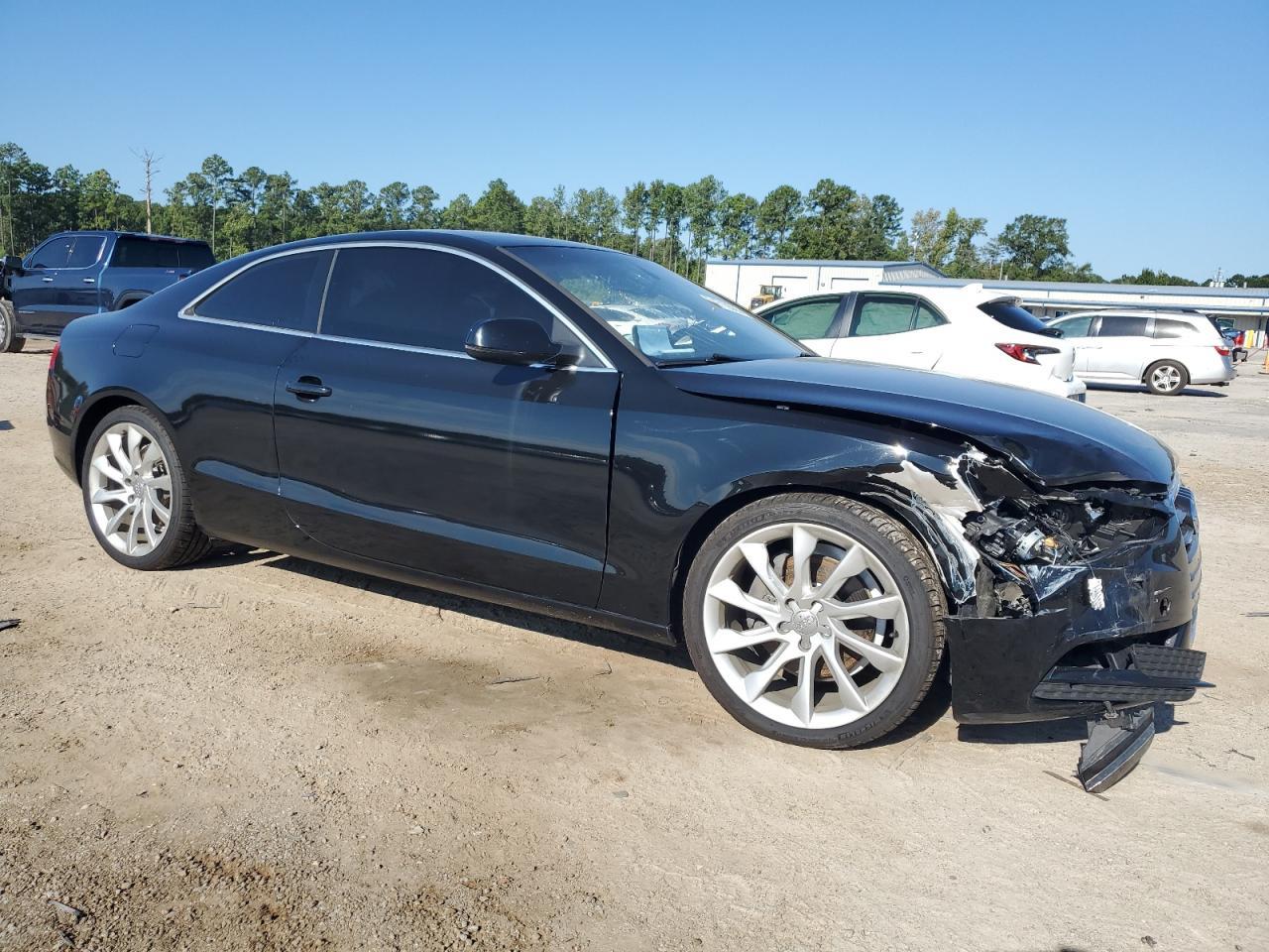 2014 Audi A5 Premium - Image 4