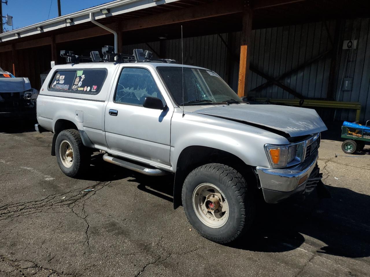 1990 Toyota Pickup 1/2 Ton Short Wheelbase Dlx - Image 4