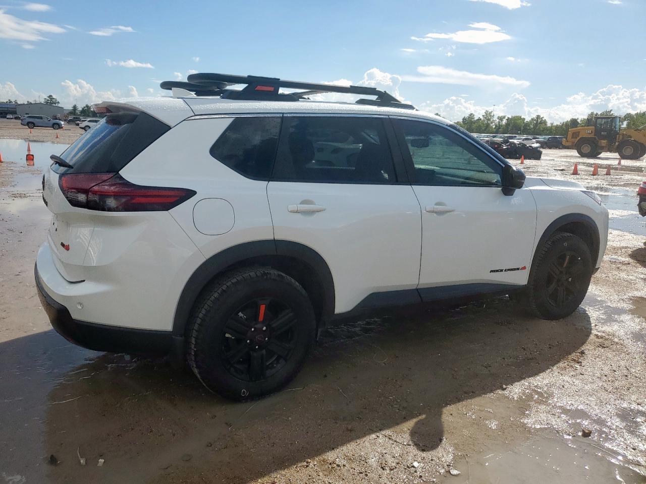 2025 Nissan Rogue Sv - Image 3