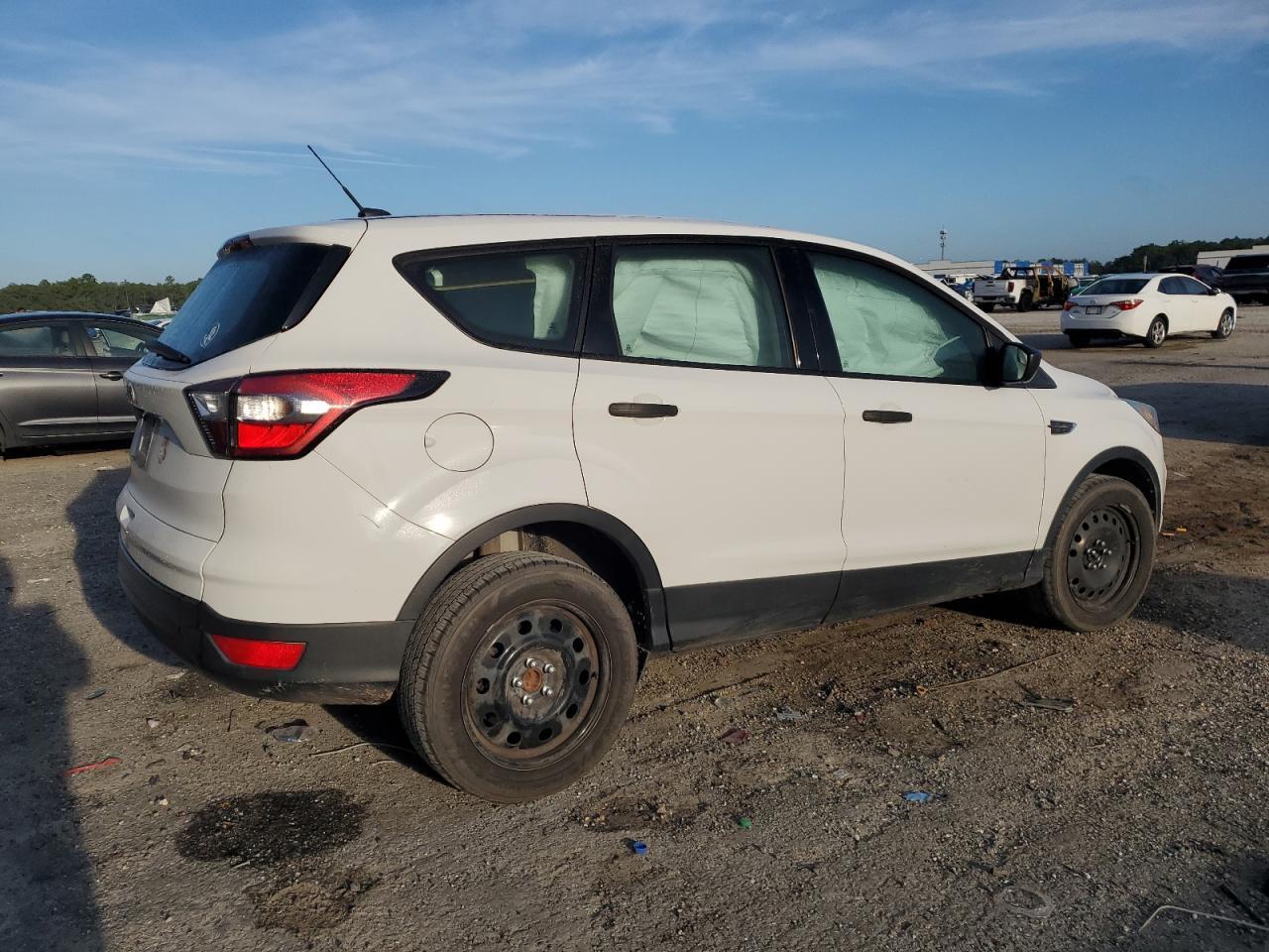 2017 Ford Escape S - Image 3