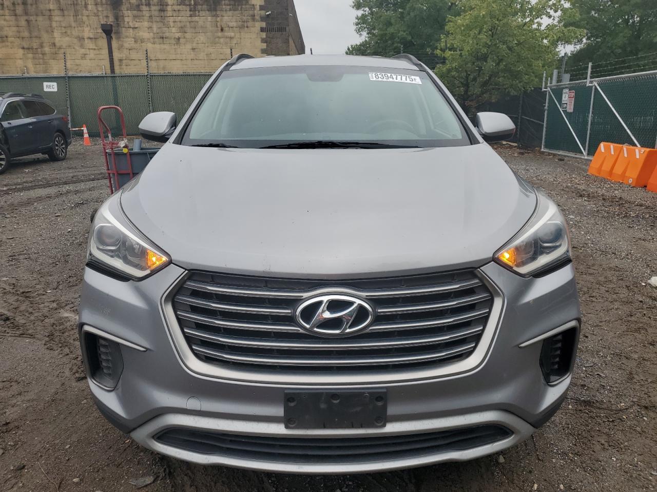 2018 Hyundai Santa Fe Se - Image 5