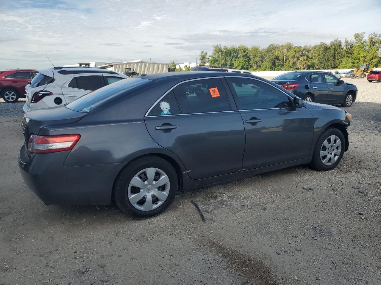 2010 Toyota Camry Le - Фото 3