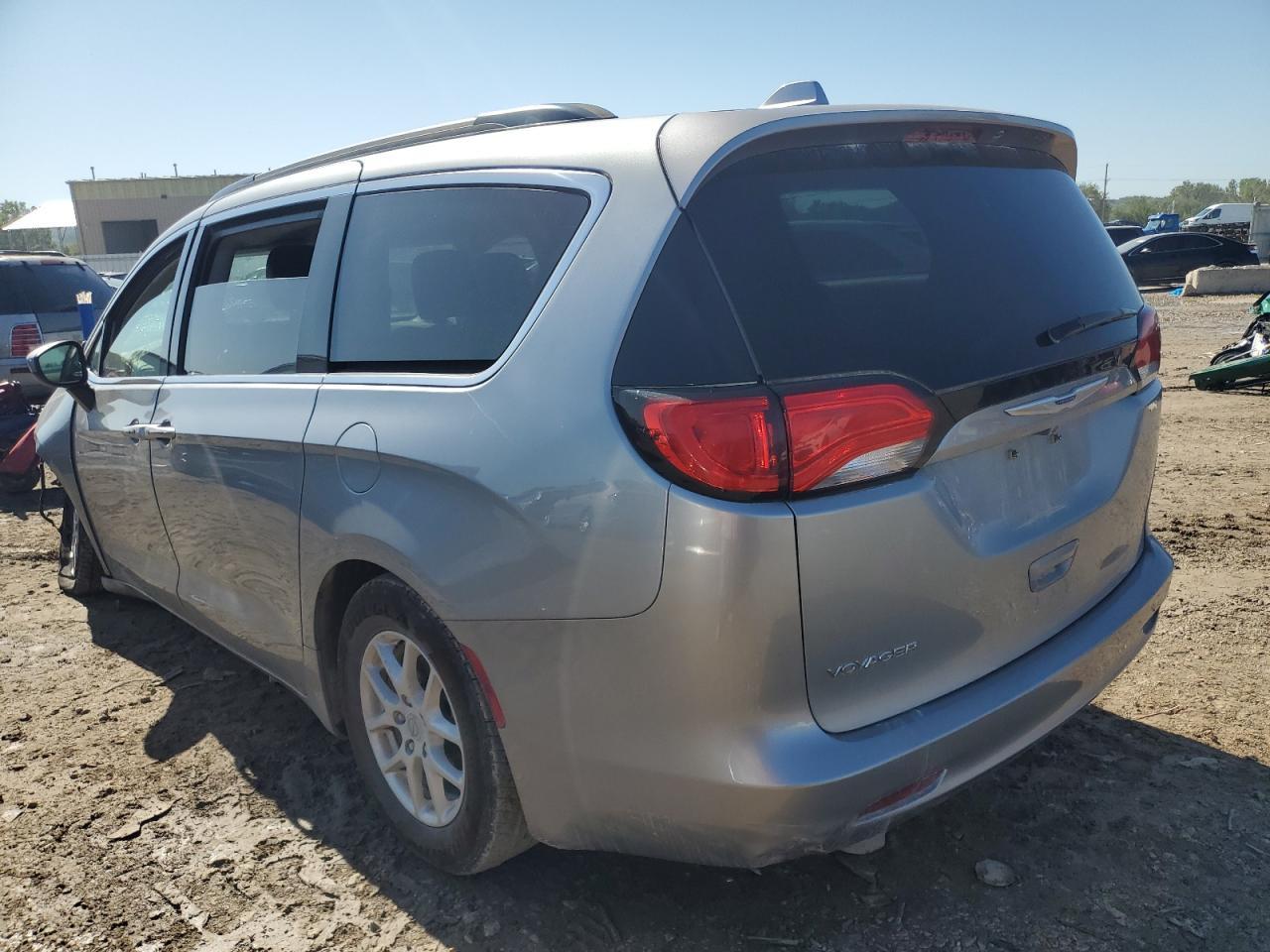 2020 Chrysler Voyager Lxi - Фото 2