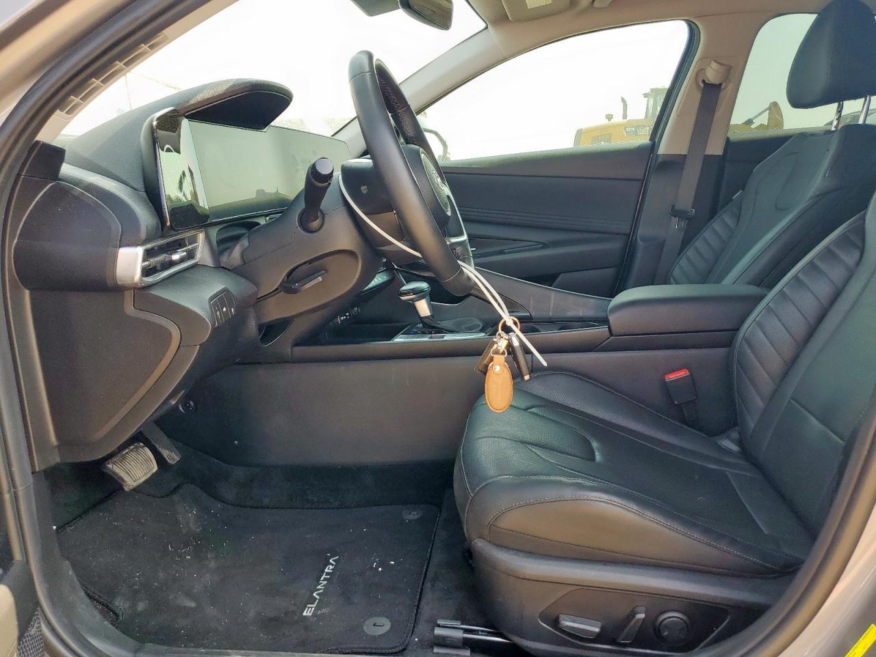 2023 Hyundai Elantra Limited - Фото 7