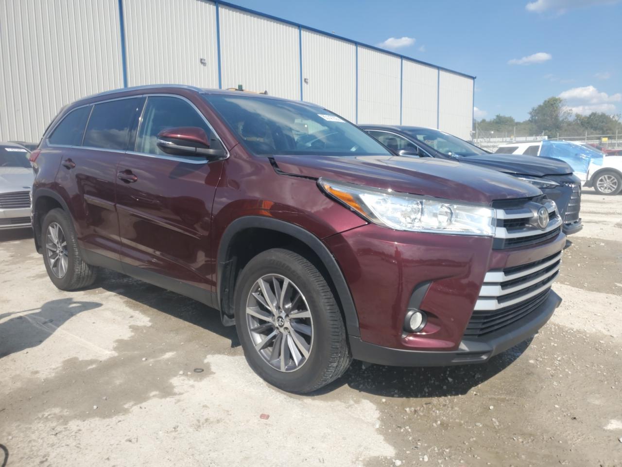 2019 Toyota Highlander Se - Фото 4