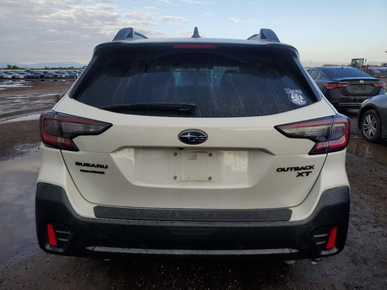 2020 Subaru Outback Onyx Edition Xt - Image 6