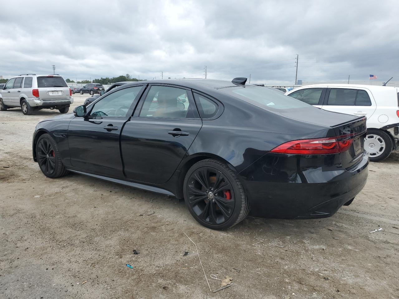 2024 Jaguar Xf R-Dynamic Se - Фото 2