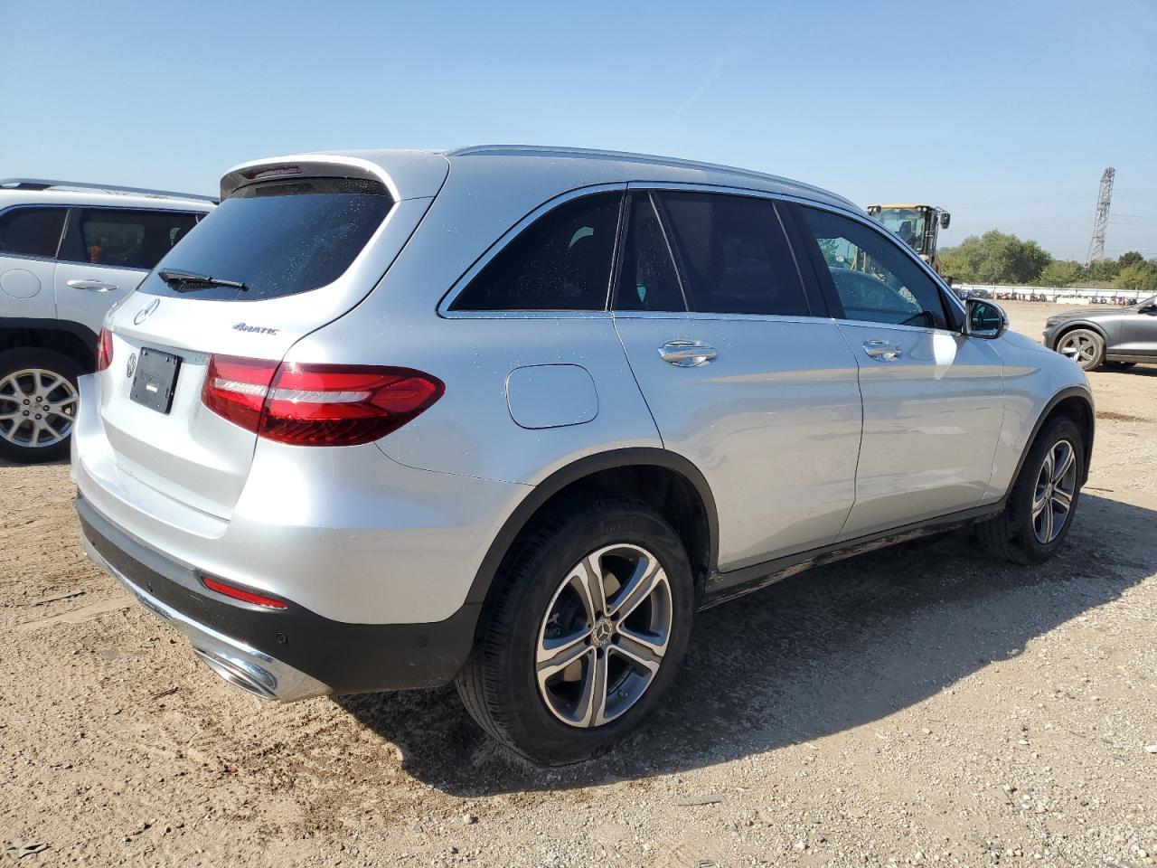 2018 Mercedes-Benz Glc 300 4Matic - Image 3