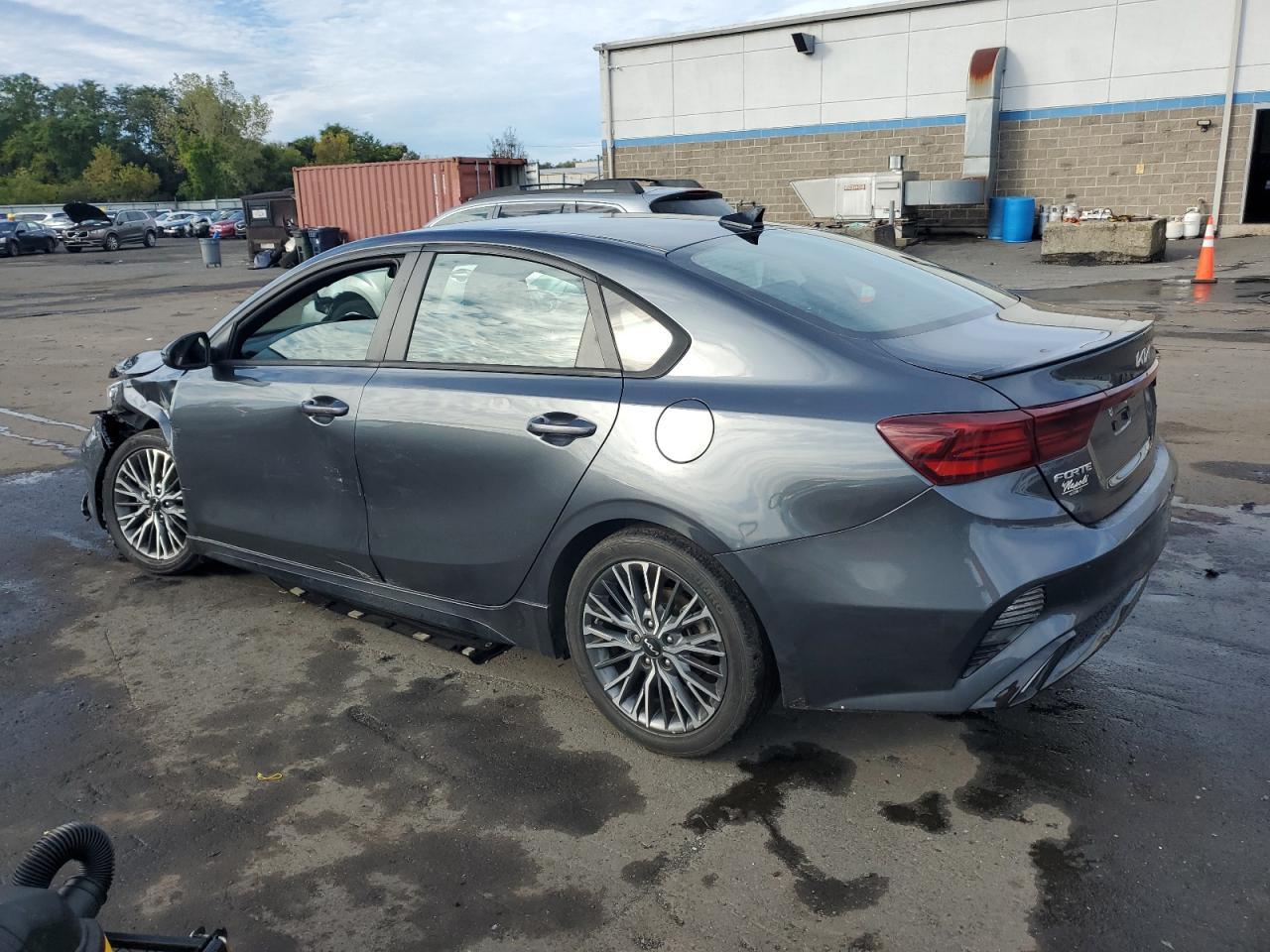 2022 Kia Forte Gt Line - Фото 2