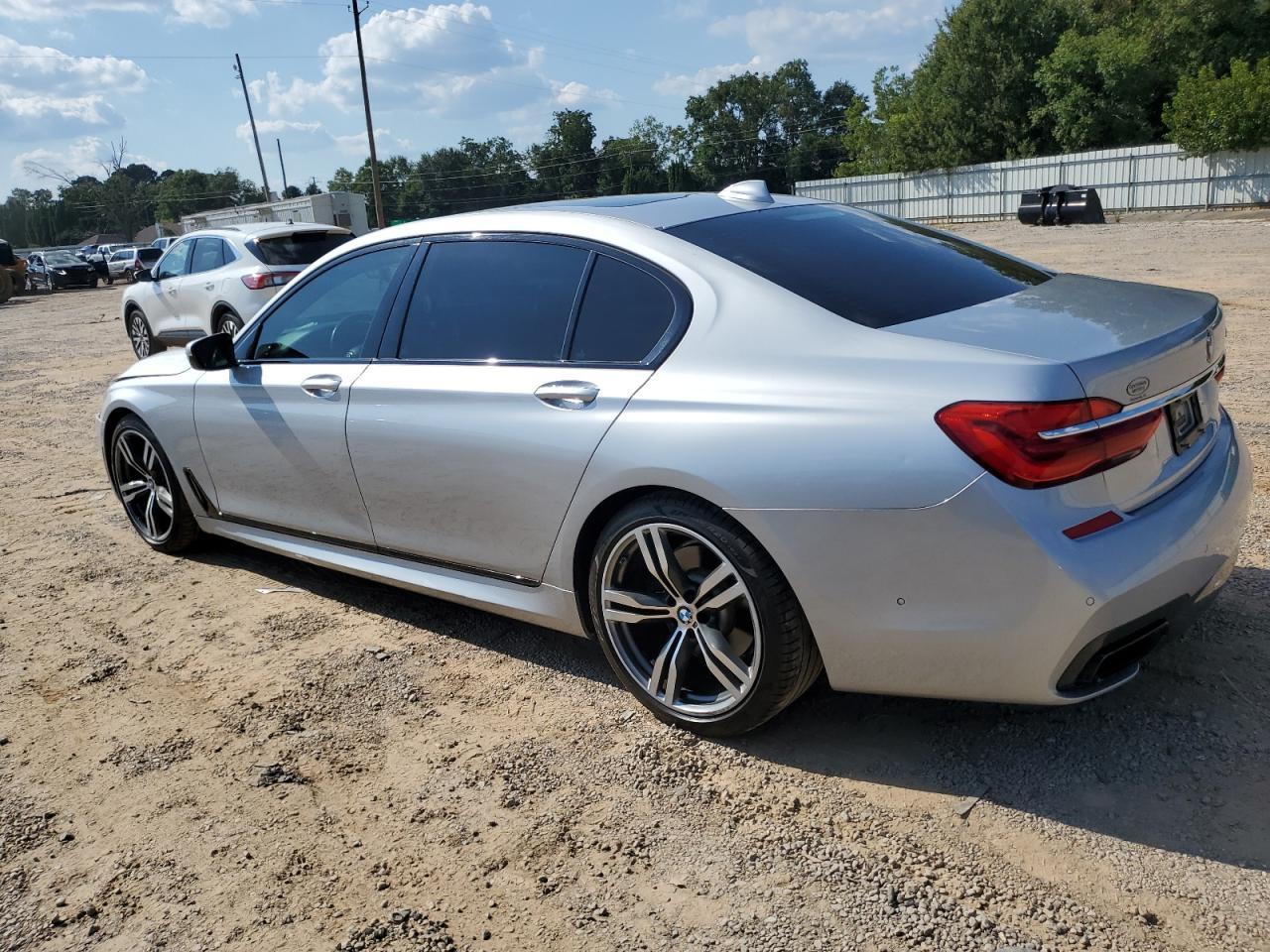 2018 BMW 750 I - Image 2
