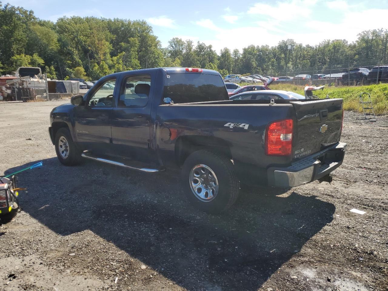 2011 Chevrolet Silverado K1500 Lt - Image 2