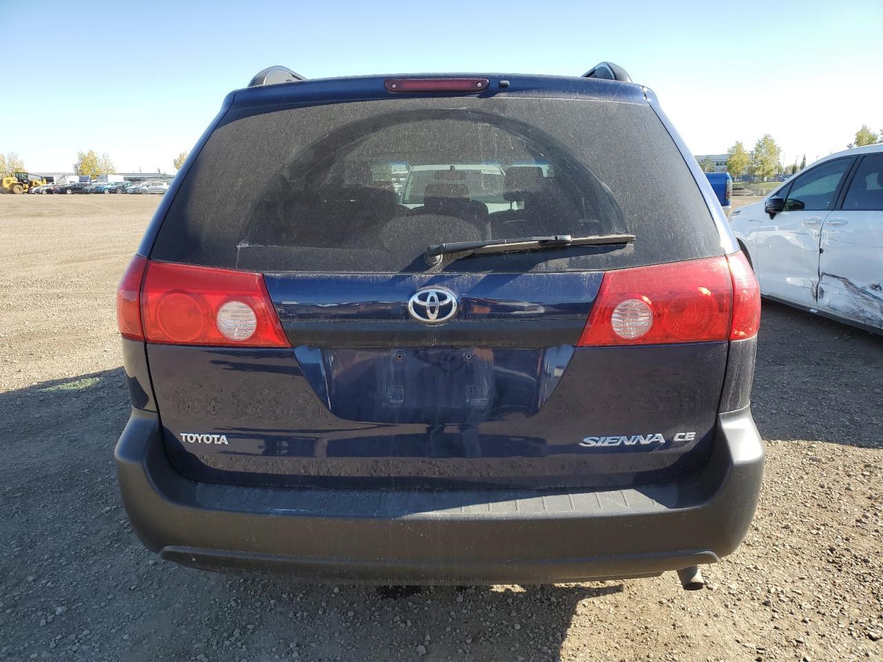 2006 Toyota Sienna Ce - Image 6