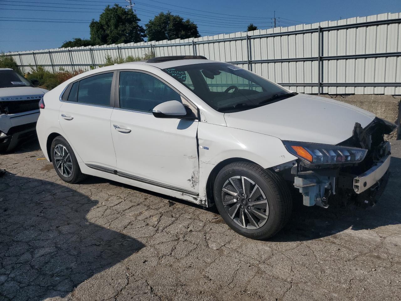 2020 Hyundai Ioniq Limited - Image 4