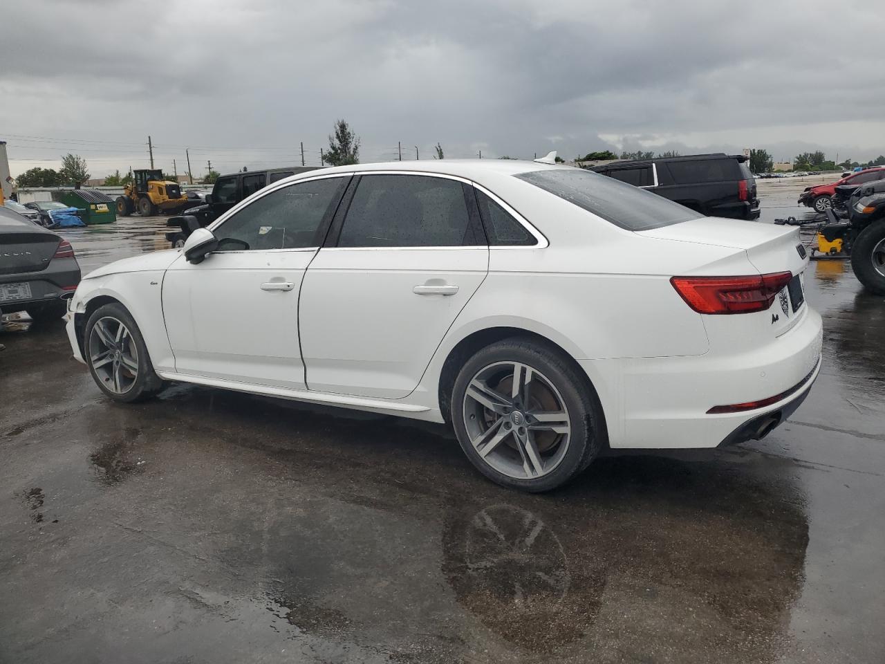 2017 Audi A4 Premium Plus - Фото 2