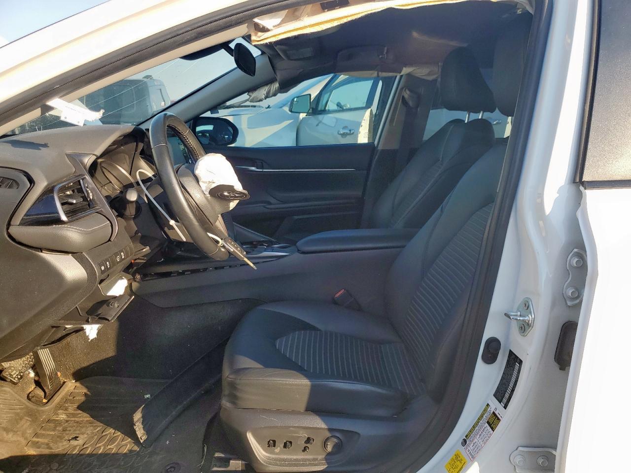 2022 Toyota Camry Se - Фото 7