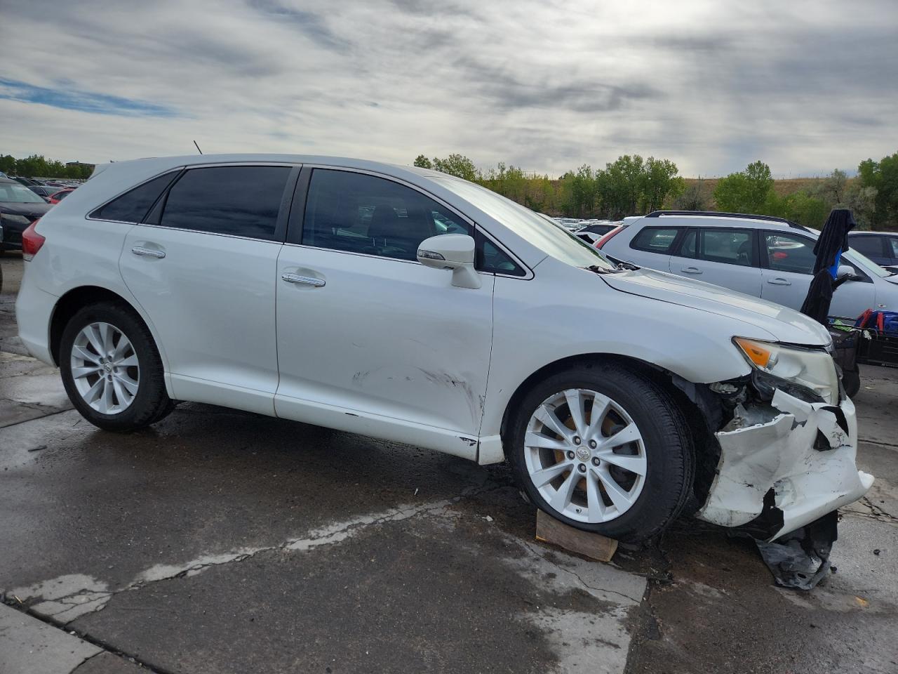2013 Toyota Venza Le - Image 4