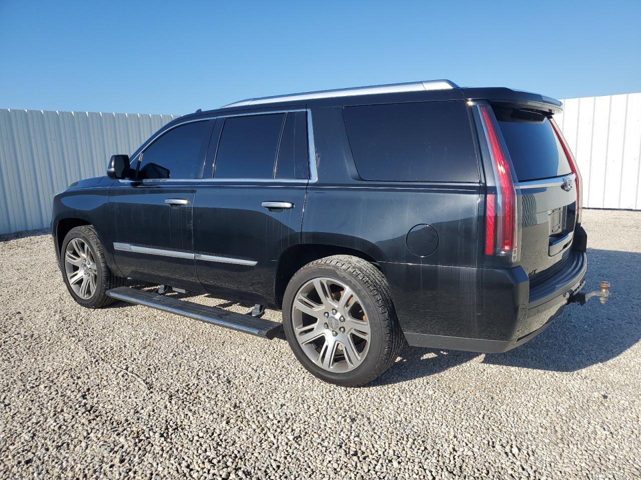 2016 Cadillac Escalade Premium - Фото 2