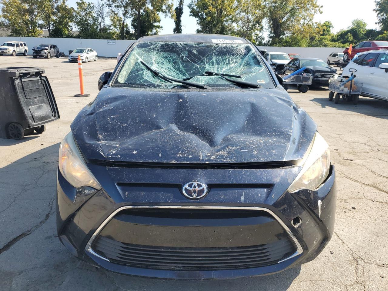 2017 Toyota Yaris Ia - Image 5