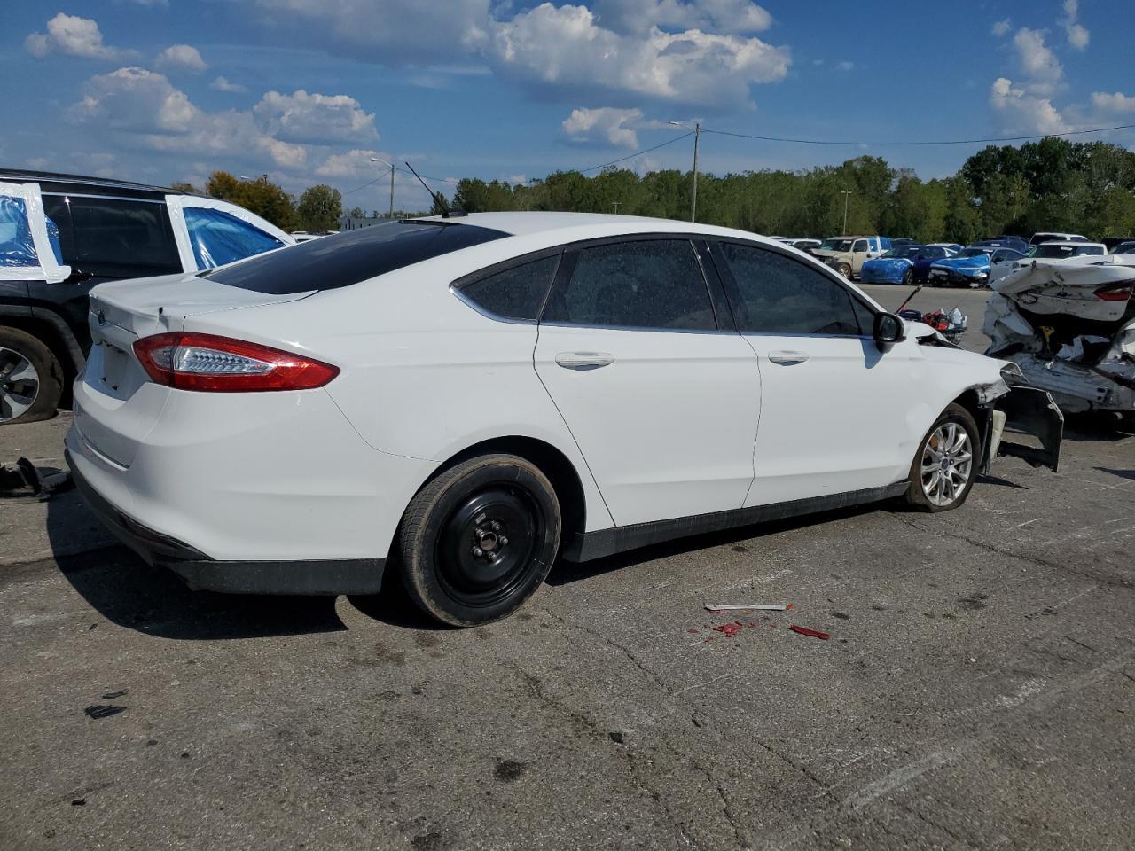 2016 Ford Fusion S - Фото 3