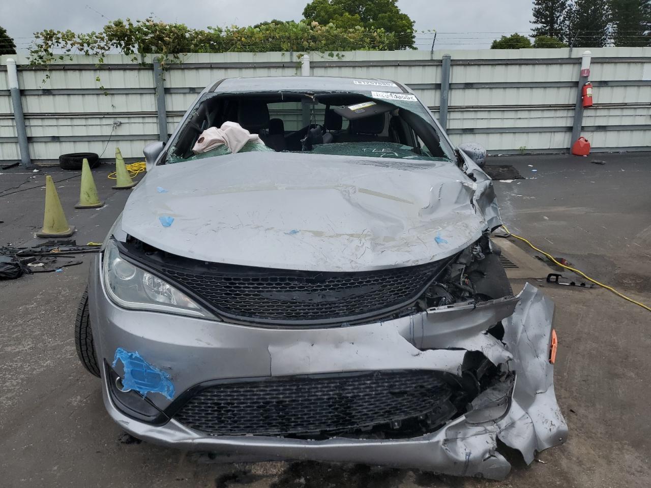 2020 Chrysler Pacifica Touring - Фото 5