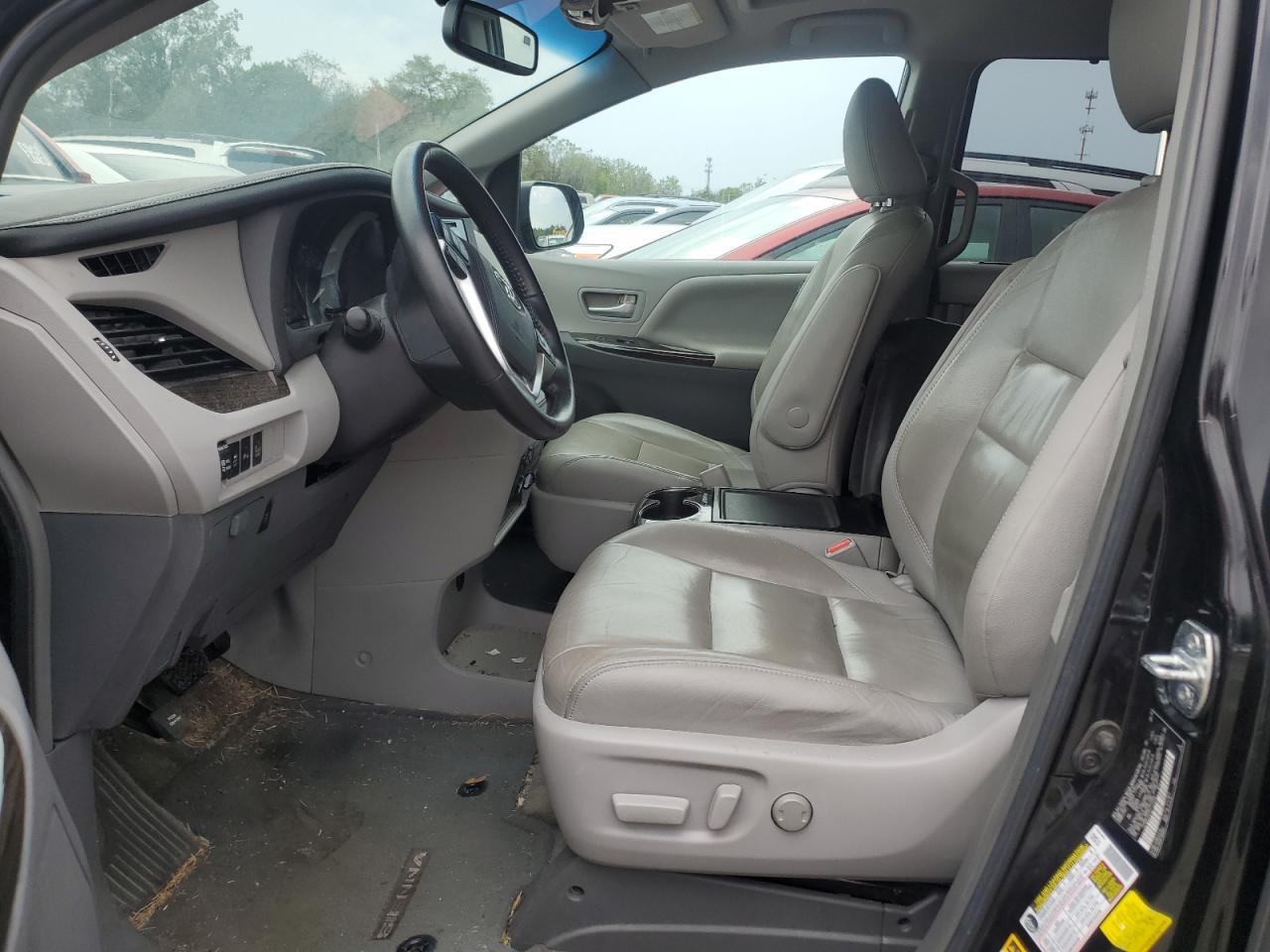 2015 Toyota Sienna Xle - Фото 7