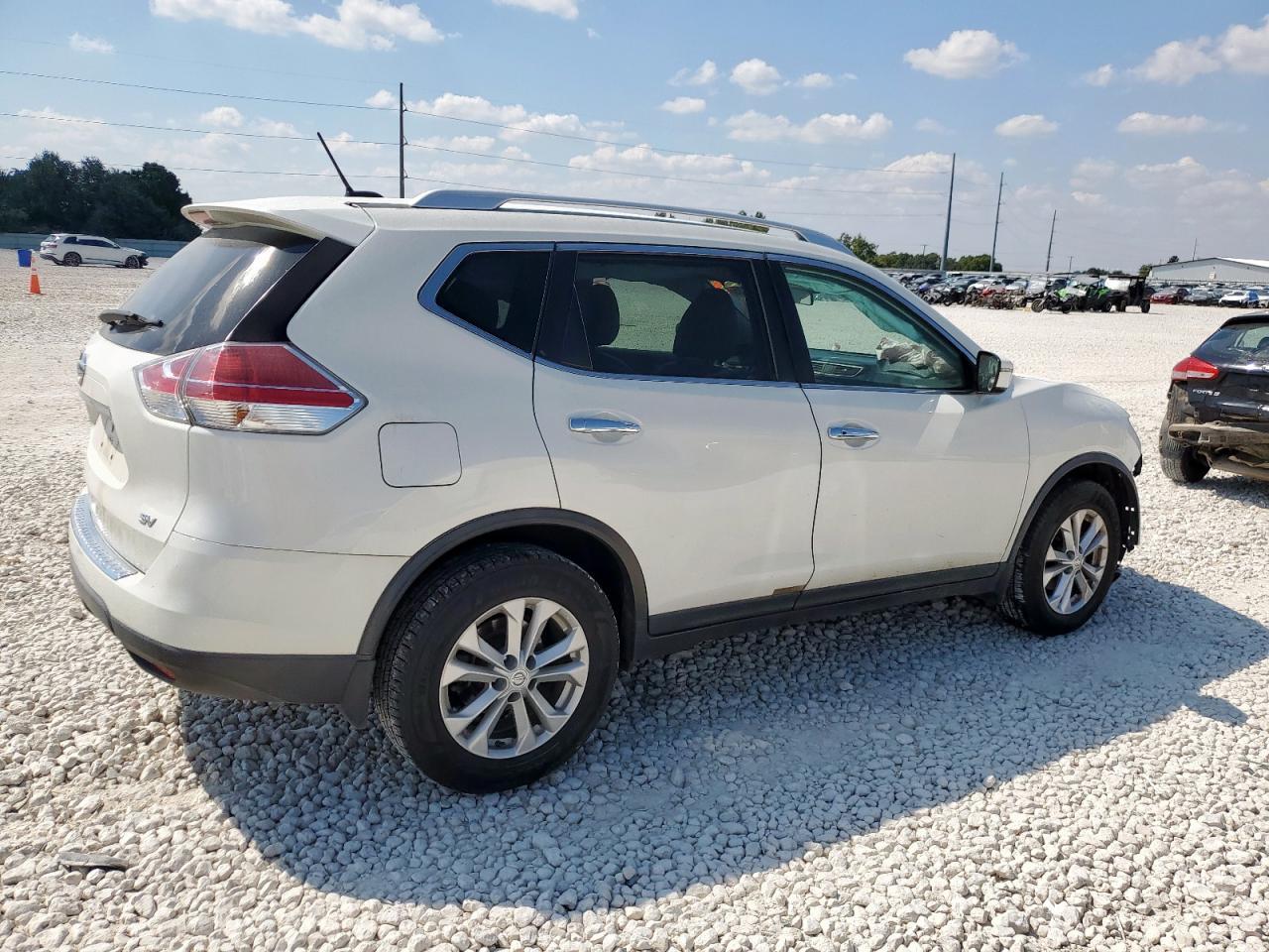 2016 Nissan Rogue S - Image 3