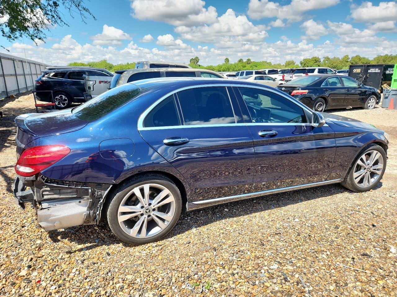 2018 Mercedes-Benz C 300 - Фото 3