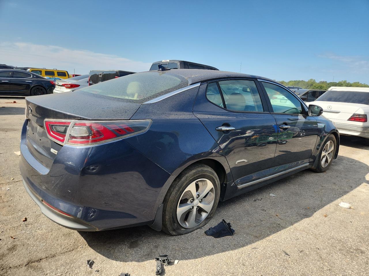 2015 Kia Optima Hybrid - Image 3