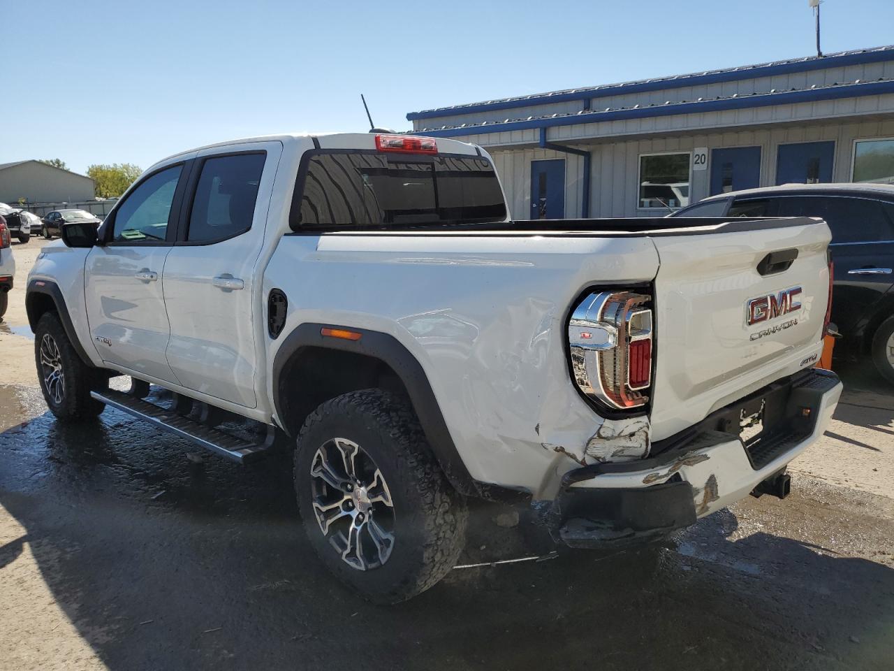 2024 GMC Canyon At4 - Image 2
