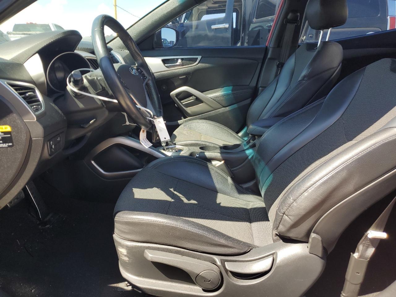 2016 Hyundai Veloster - Фото 7