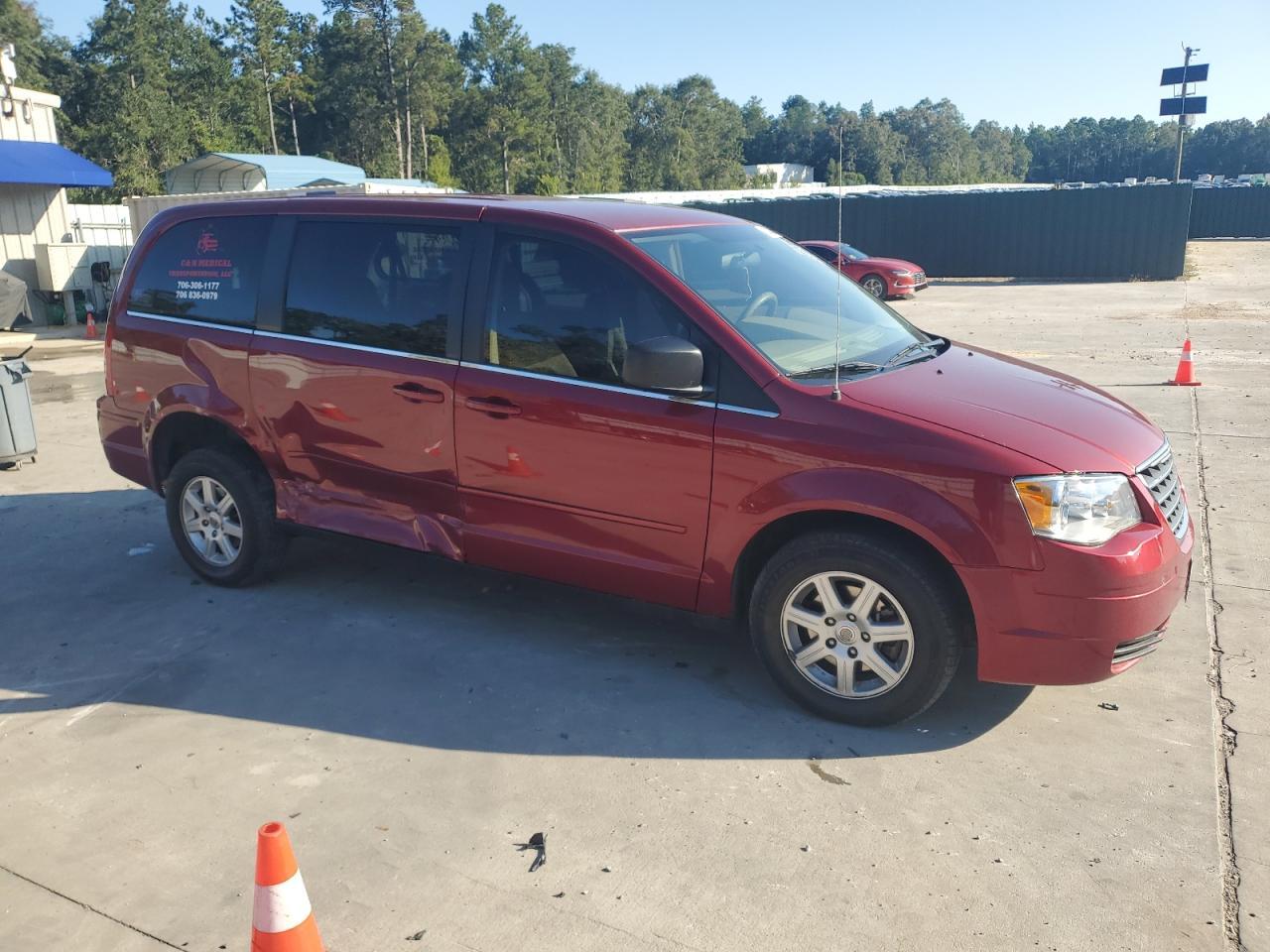 2010 Chrysler Town & Country Lx - Фото 4