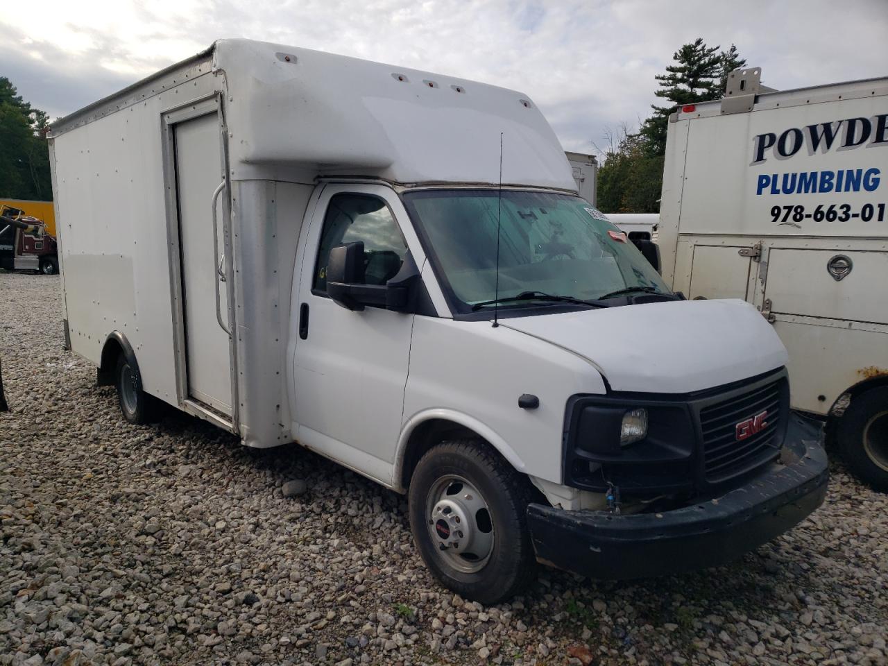 2017 GMC Savana Cutaway G3500 - Фото 4