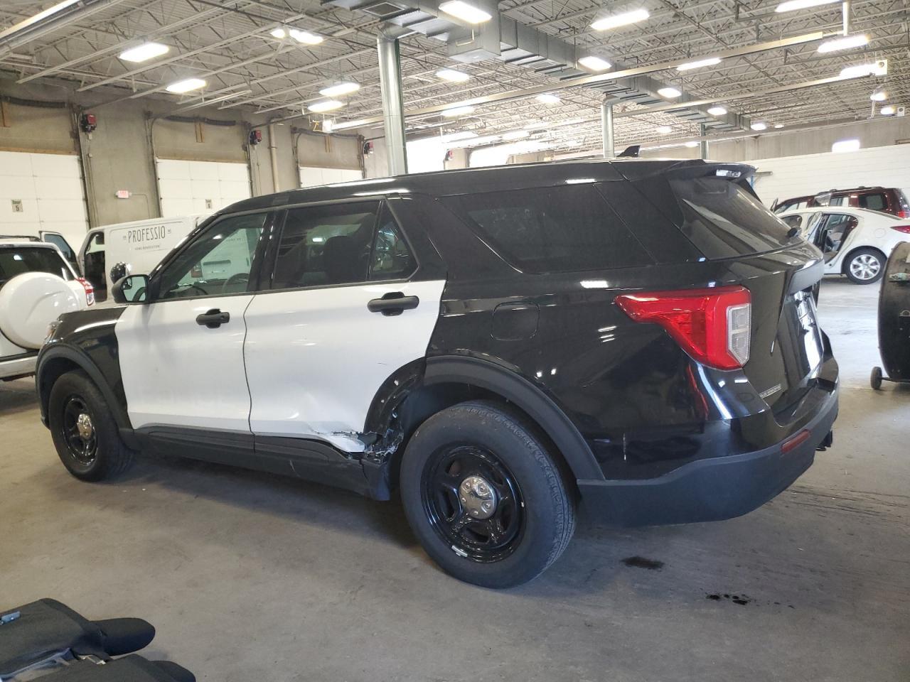 2020 Ford Explorer Police Interceptor - Фото 2