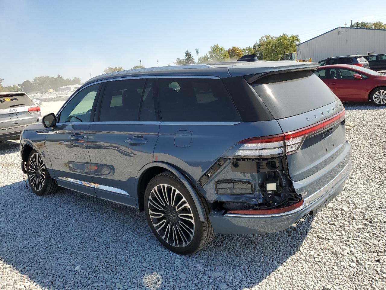 2025 Lincoln Aviator Black Label - Фото 2