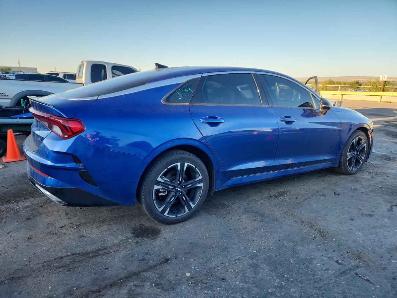 2022 Kia K5 Gt Line - Image 3