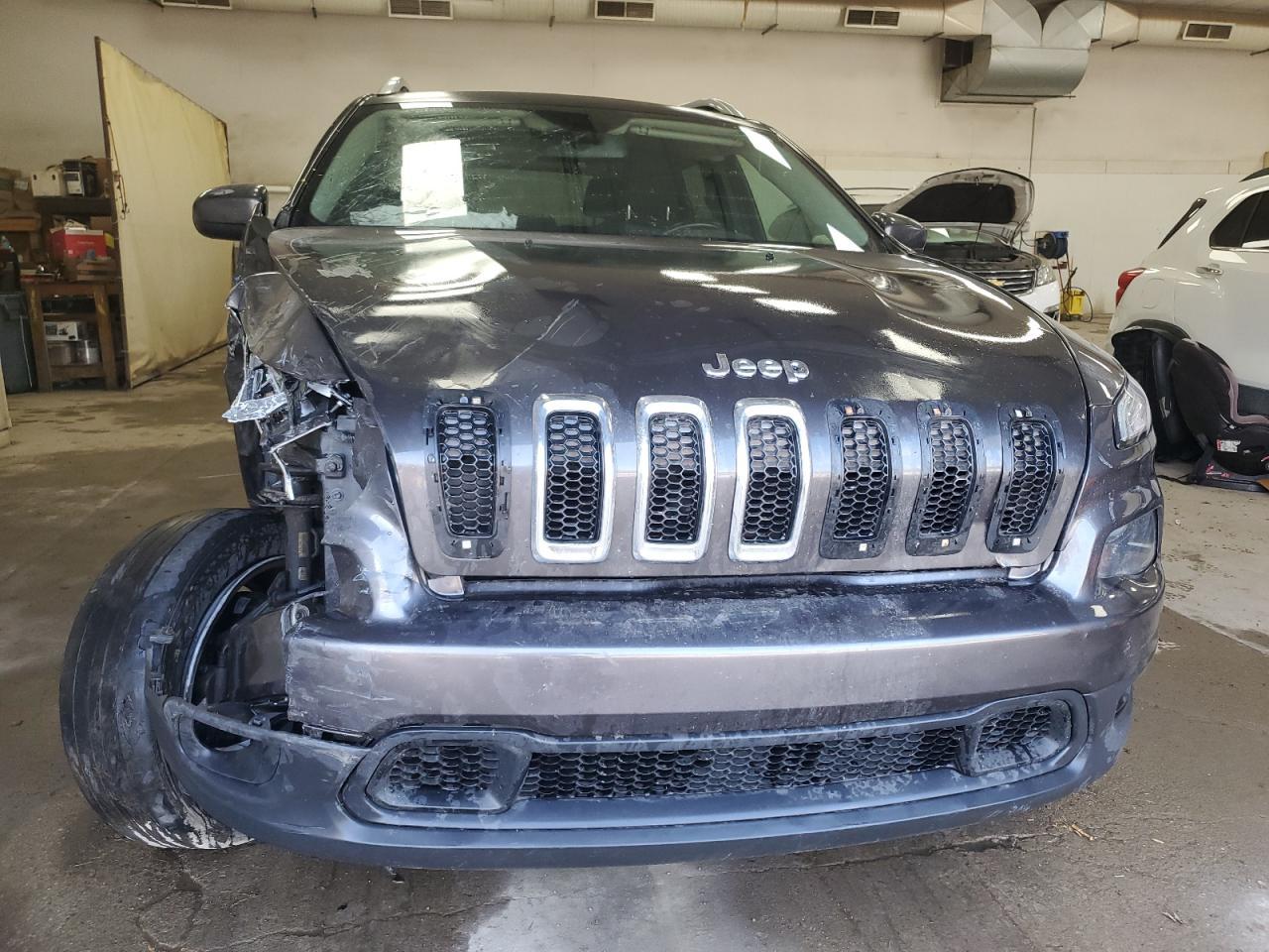 2016 Jeep Cherokee Latitude - Фото 5