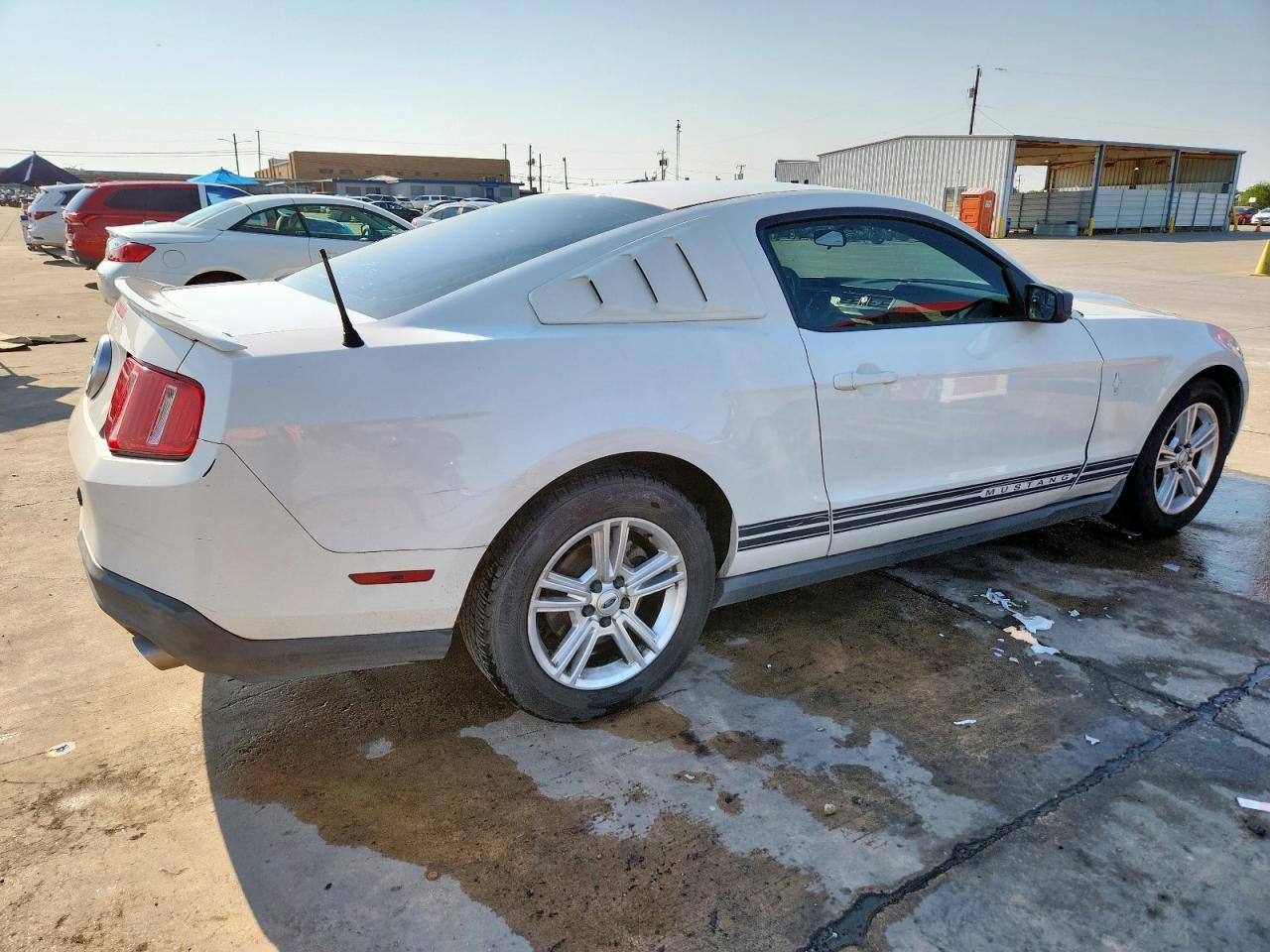2011 Ford Mustang - Фото 3