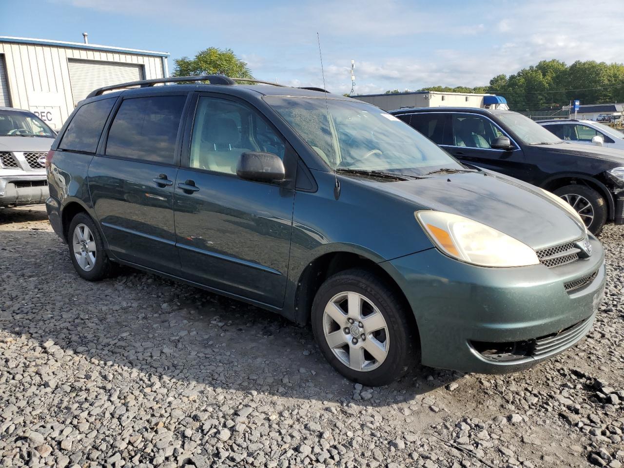 2004 Toyota Sienna - Image 4