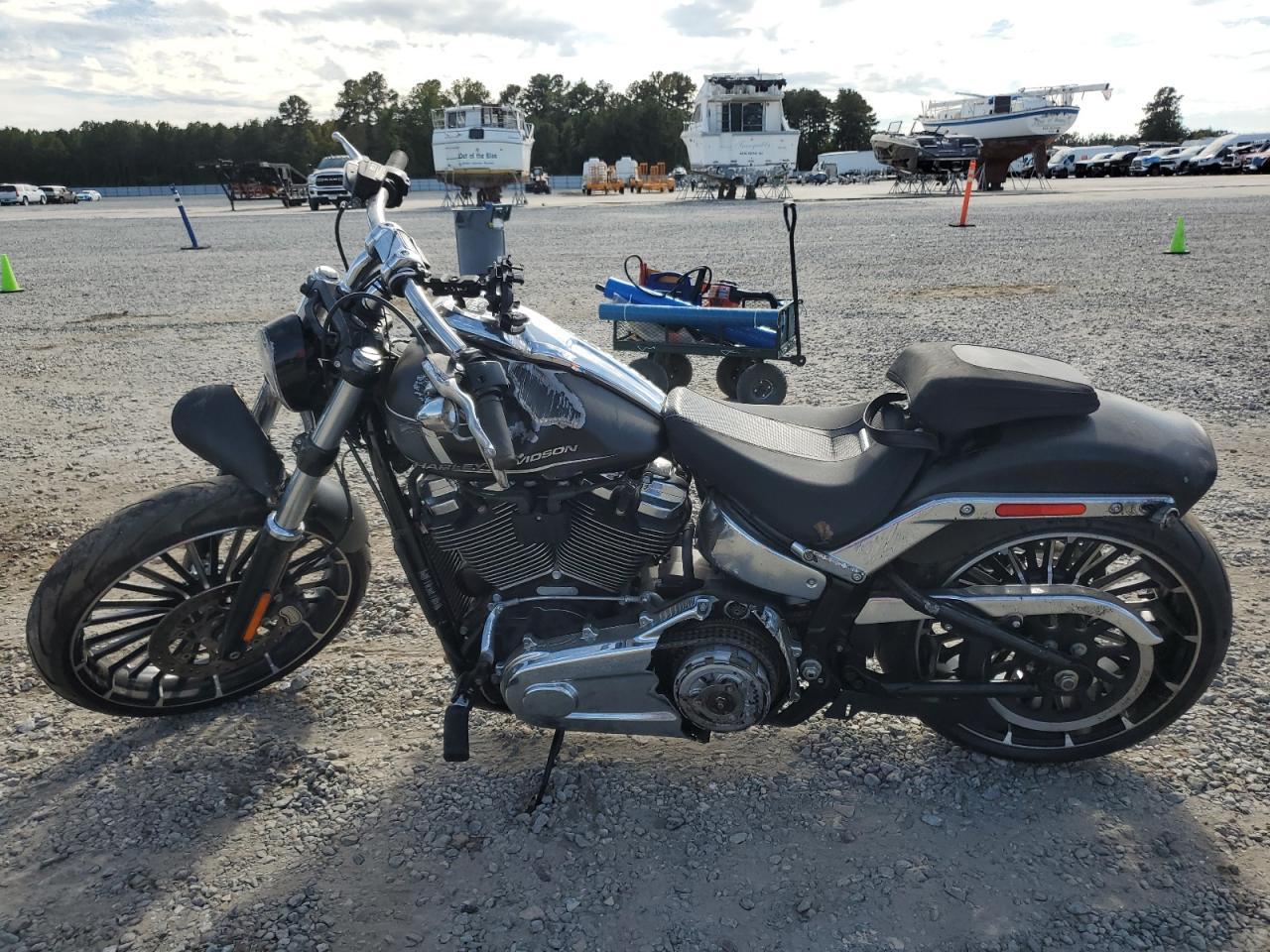 2023 Harley-Davidson Fxbr - Фото 3