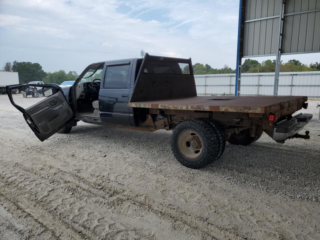 2000 GMC Sierra K3500 - Image 2