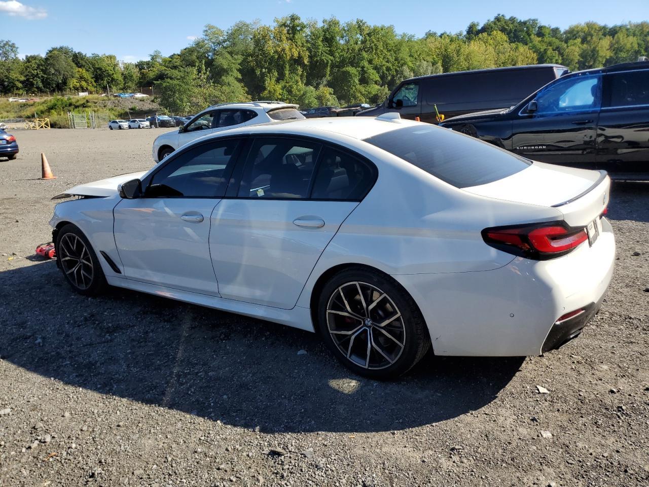 2023 BMW 530 Xi - Фото 2