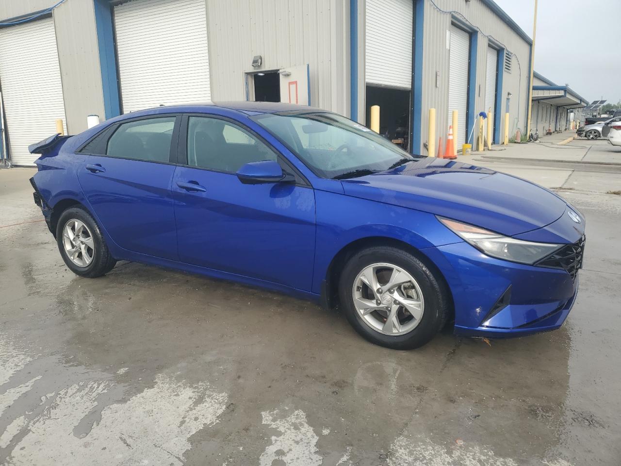 2023 Hyundai Elantra Se - Image 4