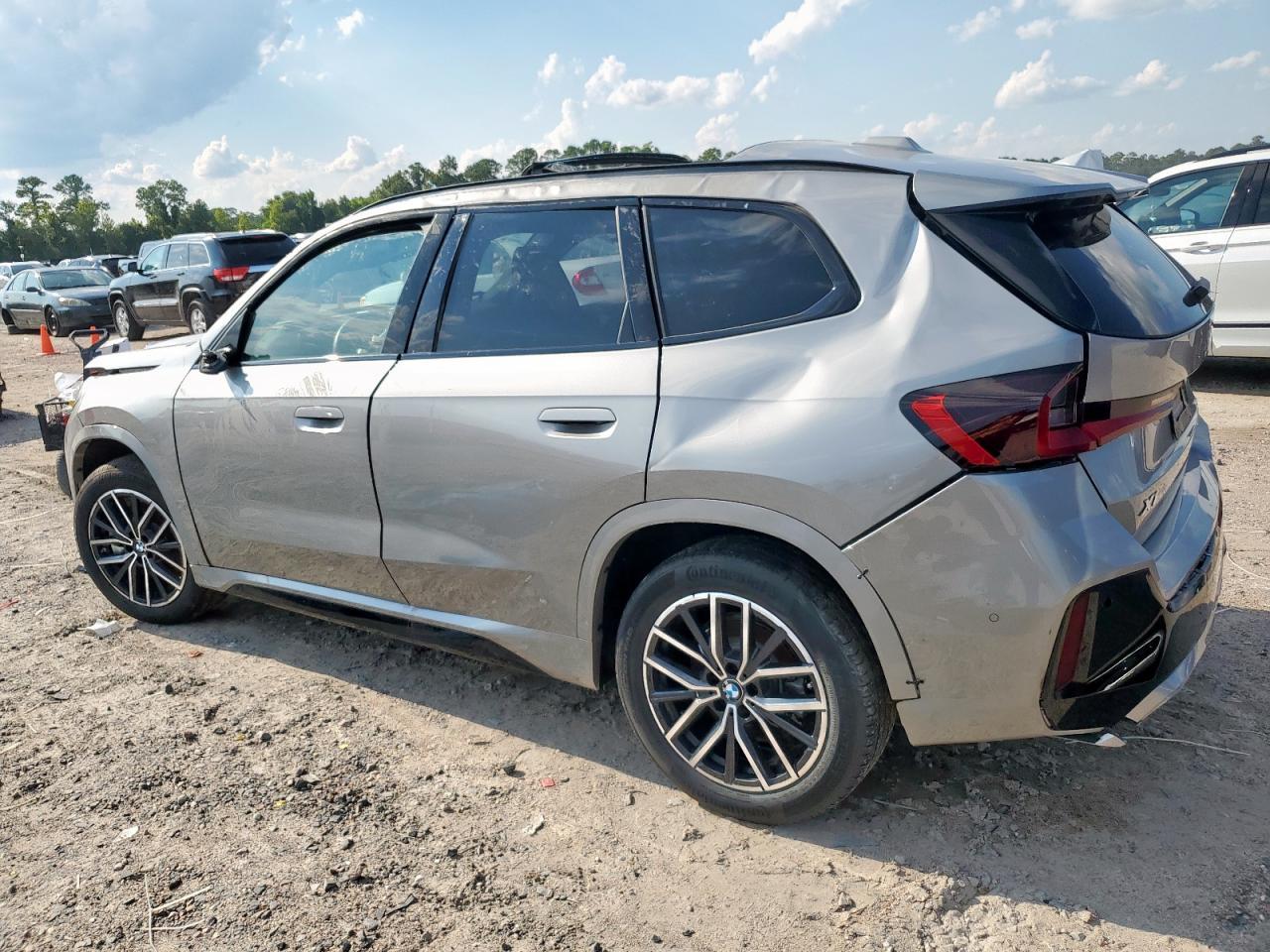 2025 BMW X1 xDrive28I - Image 2