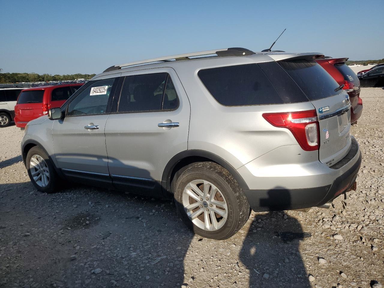 2011 Ford Explorer Xlt - Фото 2